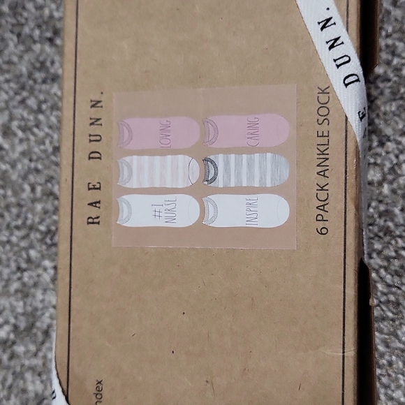 Rae Dunn ladies ankle socks - Picture 3 of 3